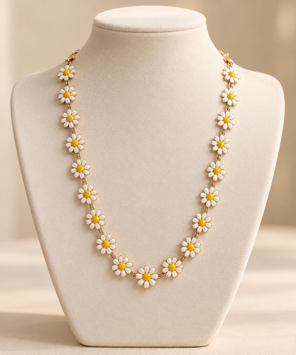 White Daisy Flower Choker Necklace for Women — product photo 4